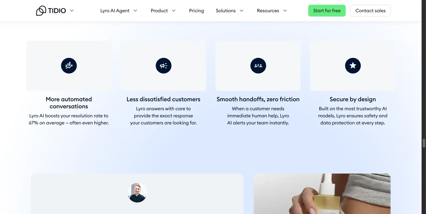 Page Lyro de Tidio : taux de résolution de 67 % en moyenne, passage à un humain sans friction